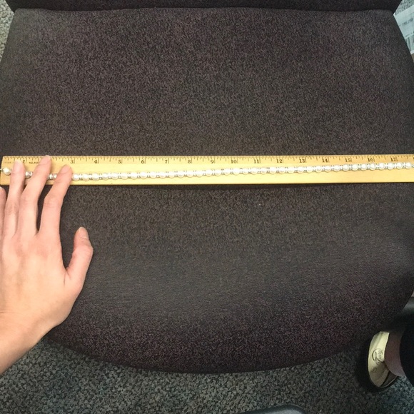 Pearl Necklace - Picture 5 of 5